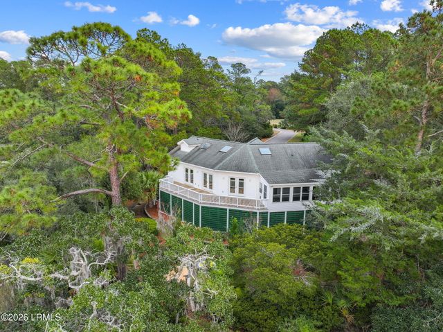 99 Tuscarora Avenue, Beaufort, SC 29907