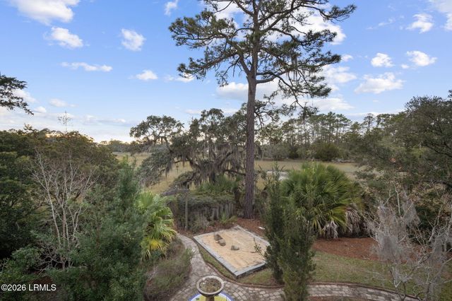 99 Tuscarora Avenue, Beaufort, SC 29907