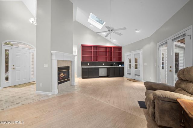 99 Tuscarora Avenue, Beaufort, SC 29907