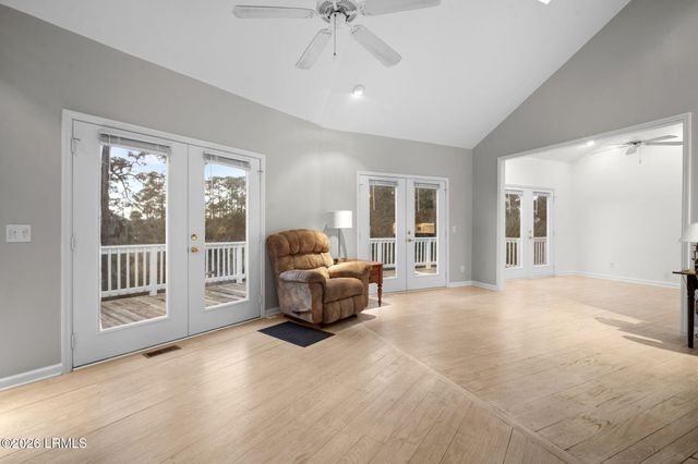 99 Tuscarora Avenue, Beaufort, SC 29907