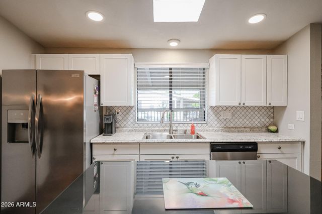 3901 E PINNACLE PEAK Road 236, Phoenix, AZ 85050