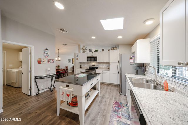 3901 E PINNACLE PEAK Road 236, Phoenix, AZ 85050