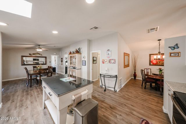 3901 E PINNACLE PEAK Road 236, Phoenix, AZ 85050