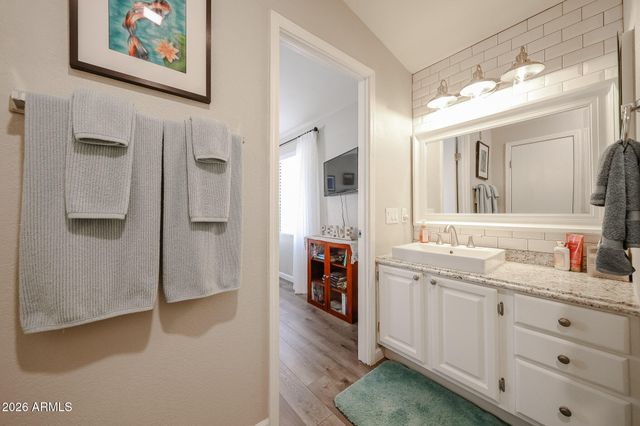 3901 E PINNACLE PEAK Road 236, Phoenix, AZ 85050