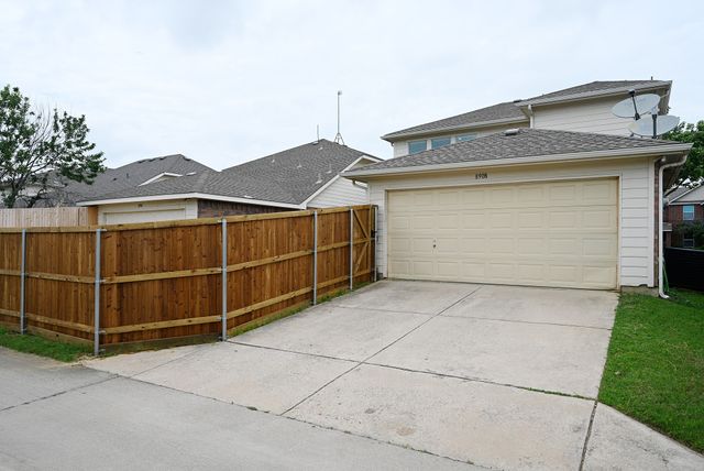 8908 Stewart Street, Cross Roads, TX 76227