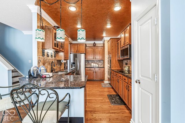 9554 Oakley Drive, Indianapolis, IN 46260