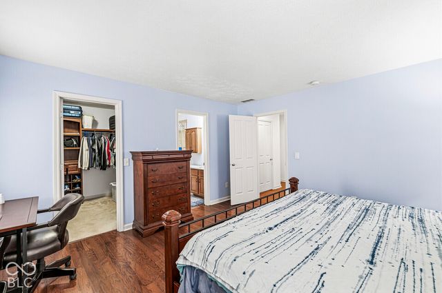 9554 Oakley Drive, Indianapolis, IN 46260