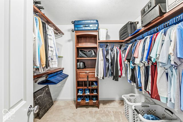 9554 Oakley Drive, Indianapolis, IN 46260