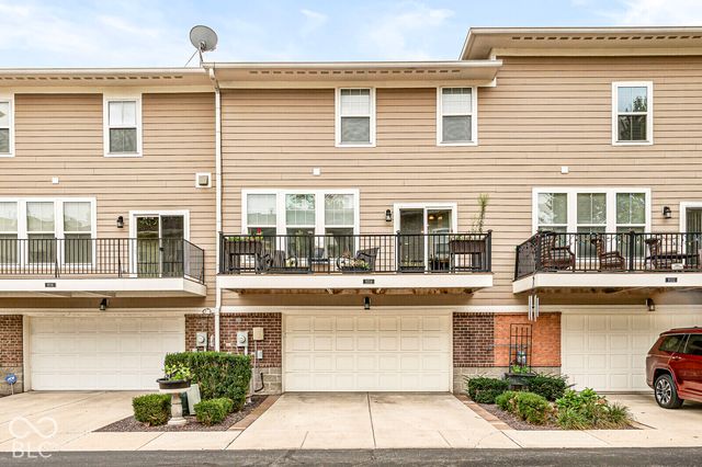 9554 Oakley Drive, Indianapolis, IN 46260