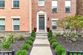 9554 Oakley Drive, Indianapolis, IN 46260
