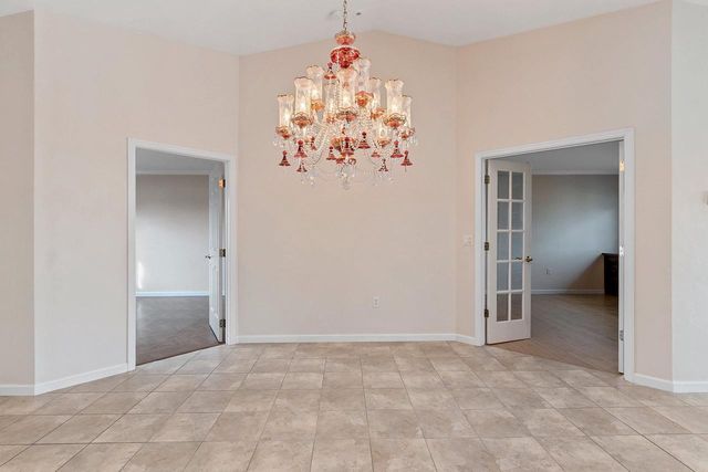 1617 TWIN LAKES CIRCLE, Green Bay, WI 54311