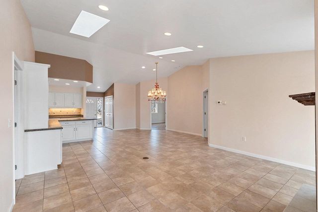 1617 TWIN LAKES CIRCLE, Green Bay, WI 54311