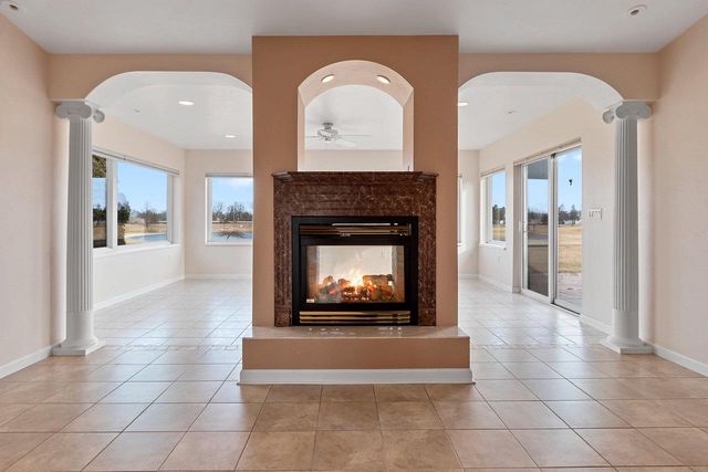 1617 TWIN LAKES CIRCLE, Green Bay, WI 54311