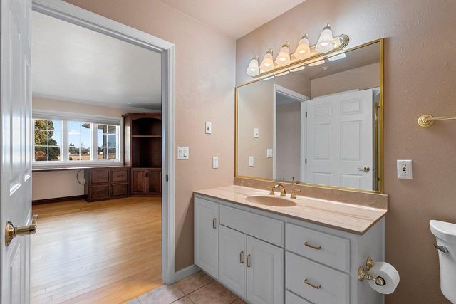 1617 TWIN LAKES CIRCLE, Green Bay, WI 54311