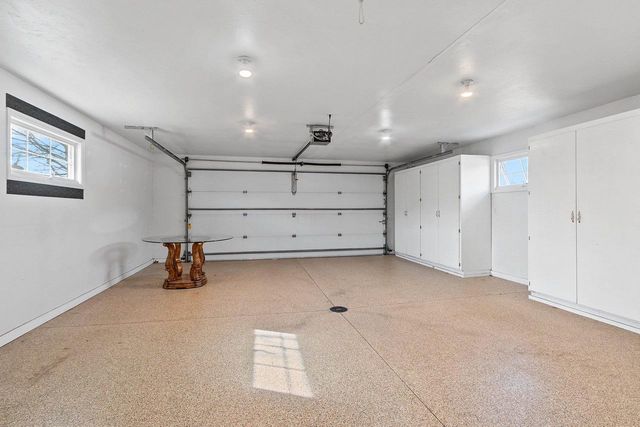 1617 TWIN LAKES CIRCLE, Green Bay, WI 54311