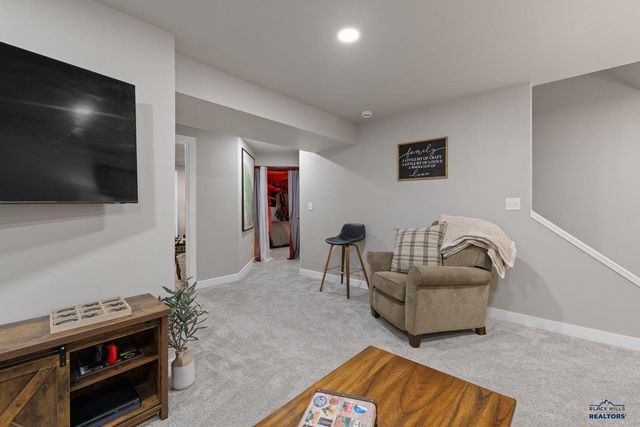 1128 CLOVER RIDGE DR, Rapid City, SD 57701