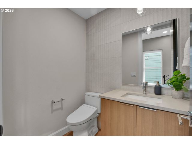 16441 Nw LIBERTY St, Portland, OR 97229
