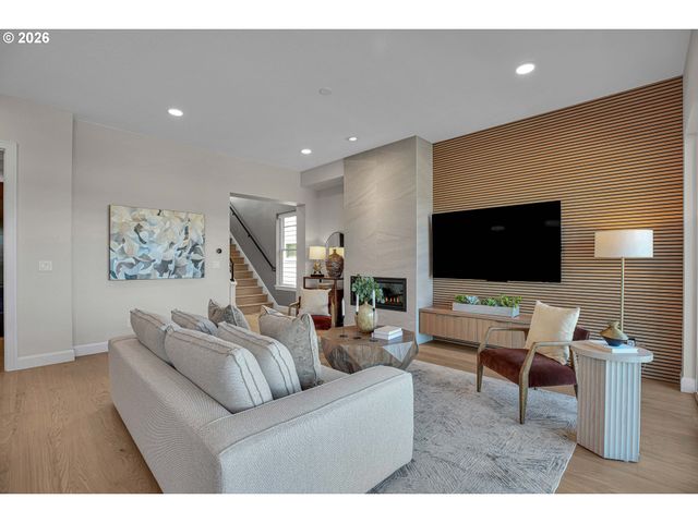 16441 Nw LIBERTY St, Portland, OR 97229
