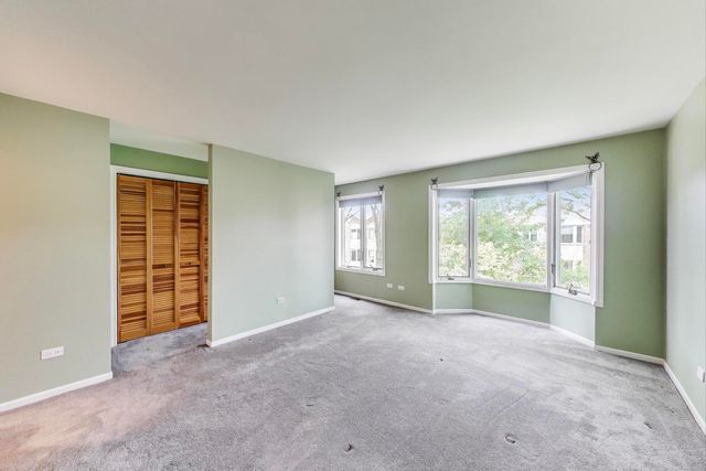 108 Bishop Quarter Lane, Oak Park, IL 60302