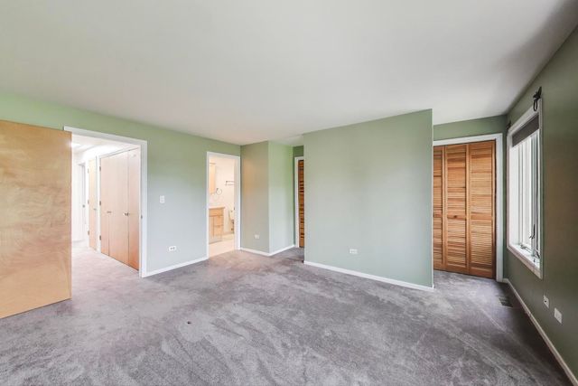 108 Bishop Quarter Lane, Oak Park, IL 60302