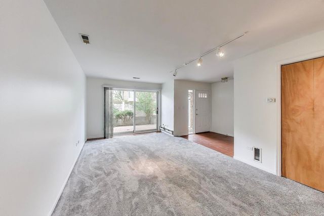 108 Bishop Quarter Lane, Oak Park, IL 60302