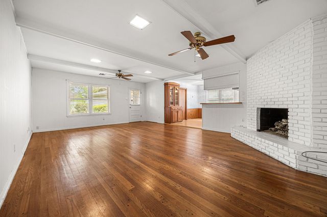 11407 Valley Spring Drive, Houston, TX 77043