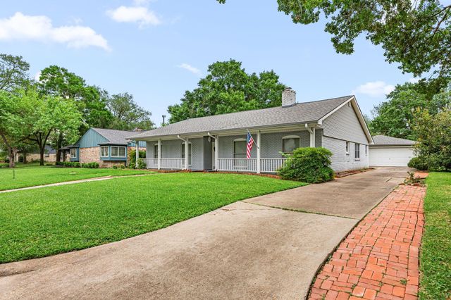 11407 Valley Spring Drive, Houston, TX 77043