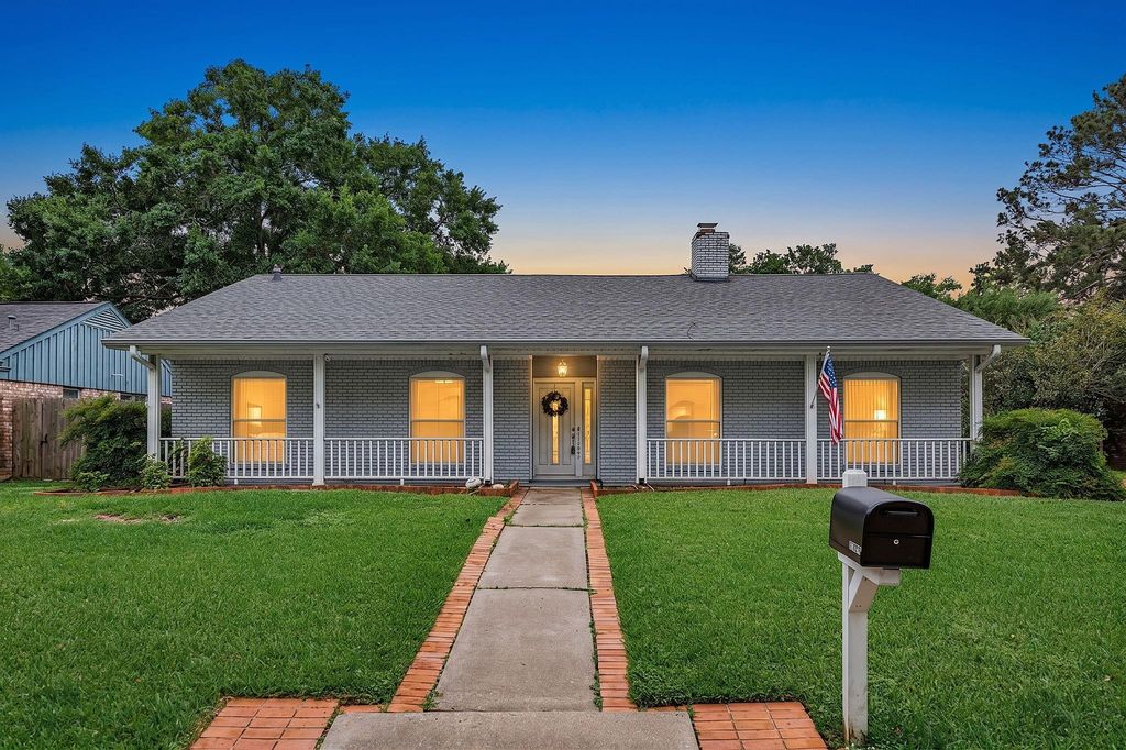 11407 Valley Spring Drive, Houston, TX 77043