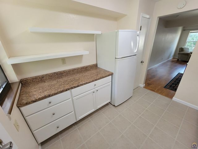 3032 SW Lydia AVE Unit #206, Topeka, KS 66614