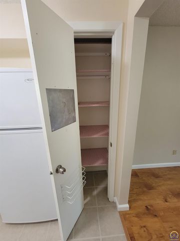 3032 SW Lydia AVE Unit #206, Topeka, KS 66614