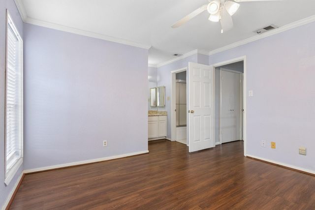 6111 Beverly Hill Street 10, Houston, TX 77057
