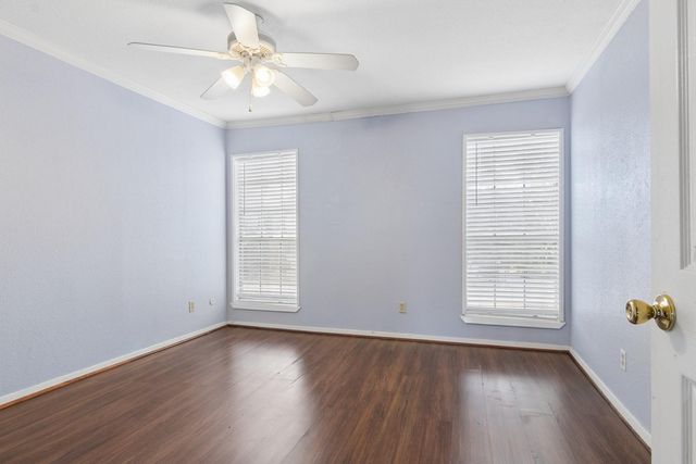 6111 Beverly Hill Street 10, Houston, TX 77057