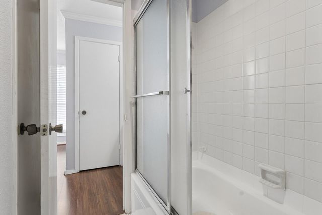 6111 Beverly Hill Street 10, Houston, TX 77057