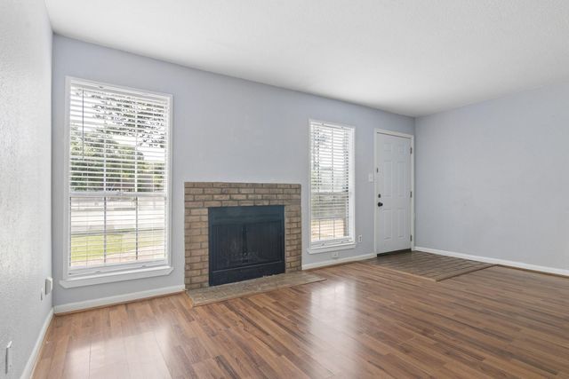 6111 Beverly Hill Street 10, Houston, TX 77057