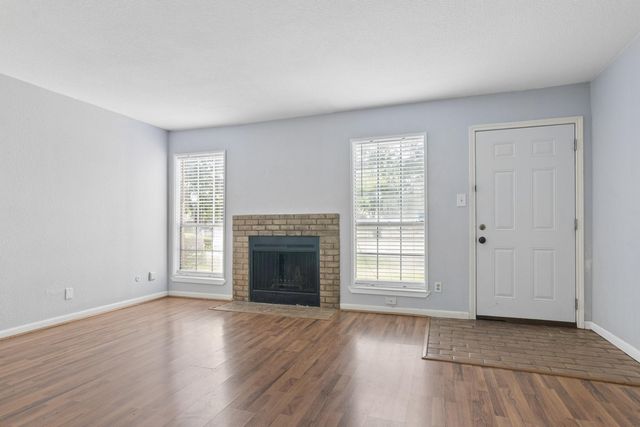 6111 Beverly Hill Street 10, Houston, TX 77057