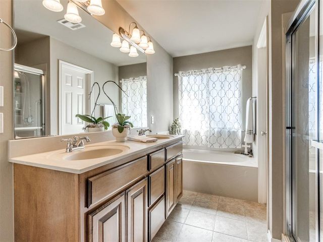 4624 NW 157th St, Edmond, OK 73013