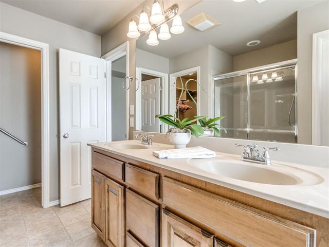 4624 NW 157th St, Edmond, OK 73013