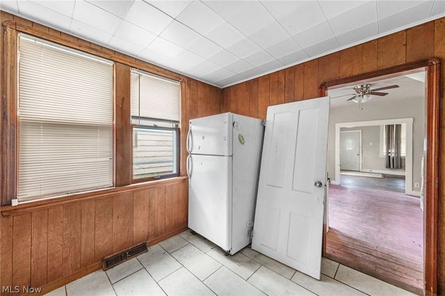 3273 W 44th Street, Cleveland, OH 44109