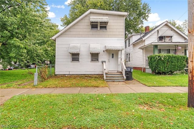 3273 W 44th Street, Cleveland, OH 44109