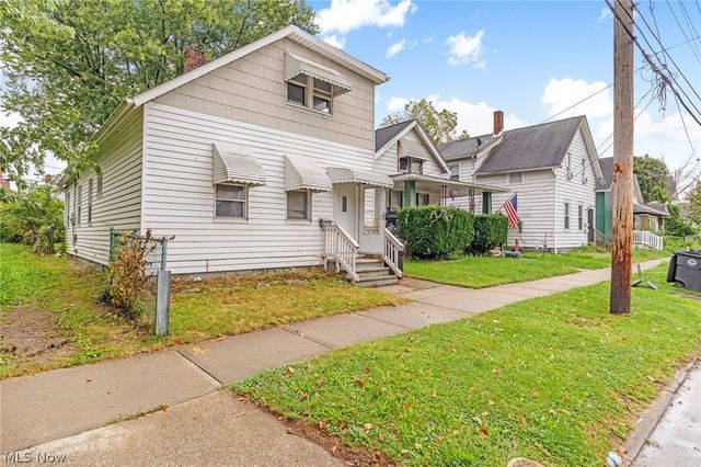 3273 W 44th Street, Cleveland, OH 44109
