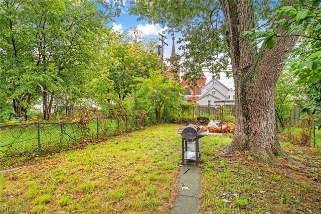 3273 W 44th Street, Cleveland, OH 44109