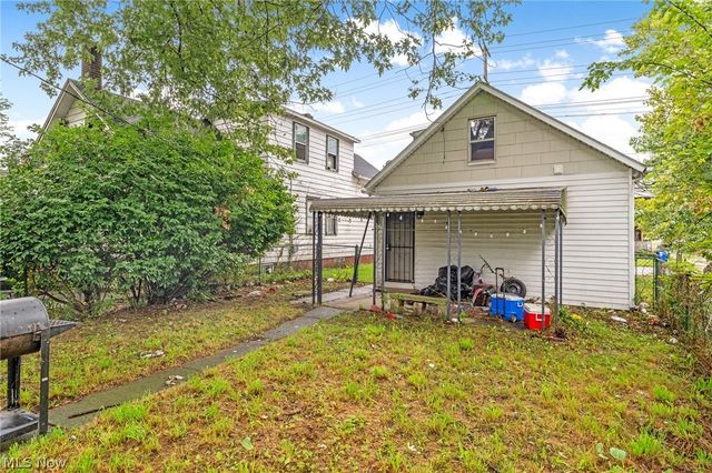 3273 W 44th Street, Cleveland, OH 44109