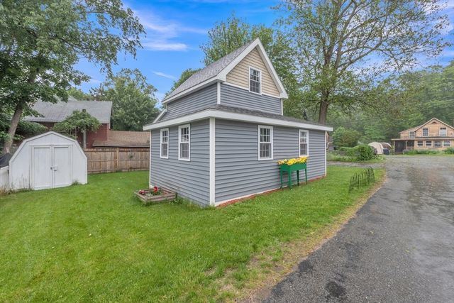 21 Myrtle Ave, Sterling, MA 01564