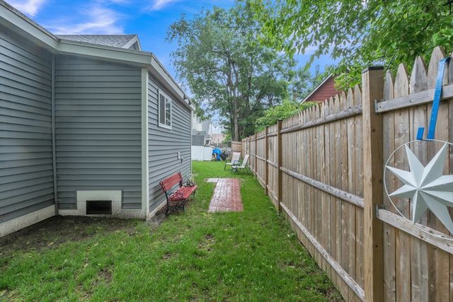 21 Myrtle Ave, Sterling, MA 01564