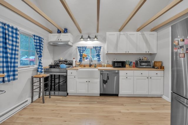 21 Myrtle Ave, Sterling, MA 01564