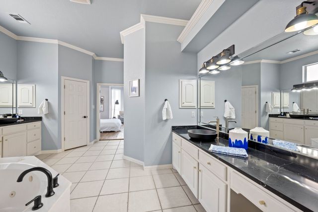 8200 Fenwick Drive, North Richland Hills, TX 76182