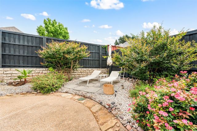 8200 Fenwick Drive, North Richland Hills, TX 76182