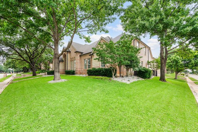 8200 Fenwick Drive, North Richland Hills, TX 76182