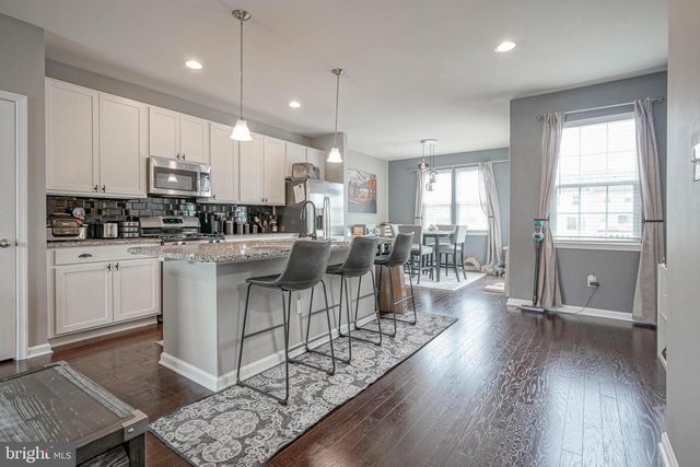 456 DOGWOOD DR, Woodbury, NJ 08096