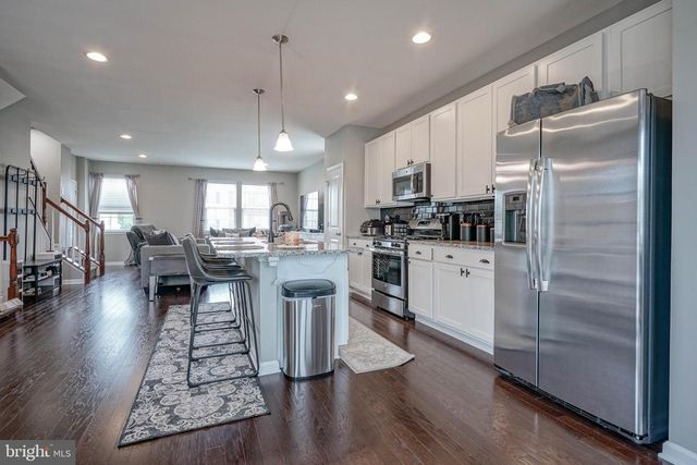456 DOGWOOD DR, Woodbury, NJ 08096